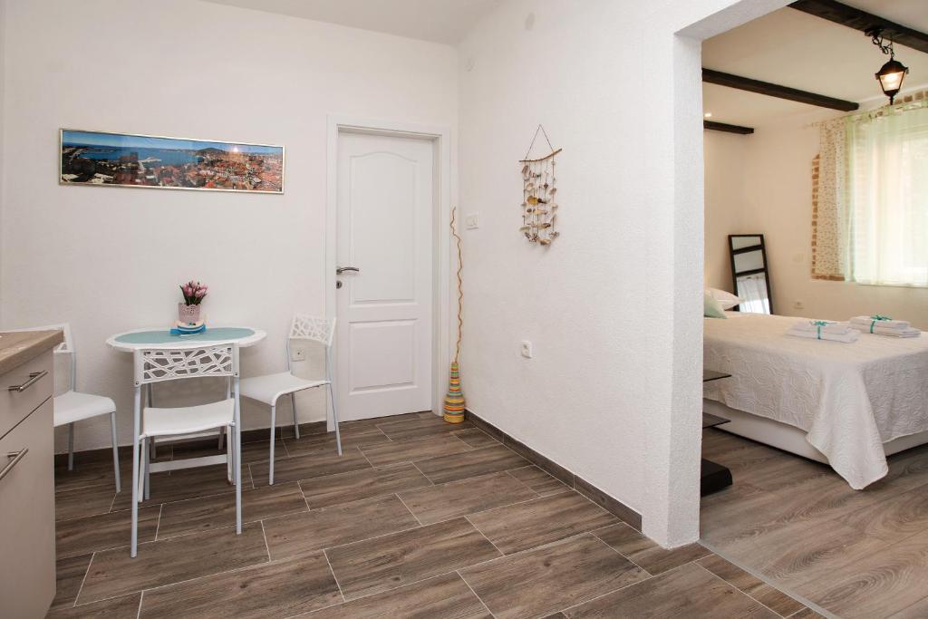 Un ou plusieurs lits dans un hébergement de l'établissement Apartment Barka