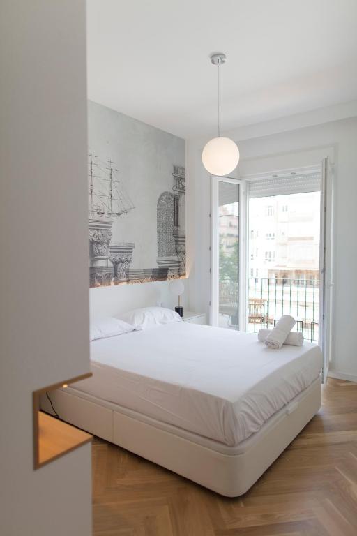 FLORIT FLATS - Chic and Central in a lively but quiet area ...