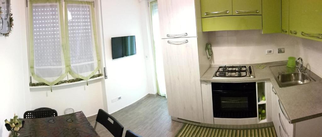 Köök või kööginurk majutusasutuses Appartamento Oro
