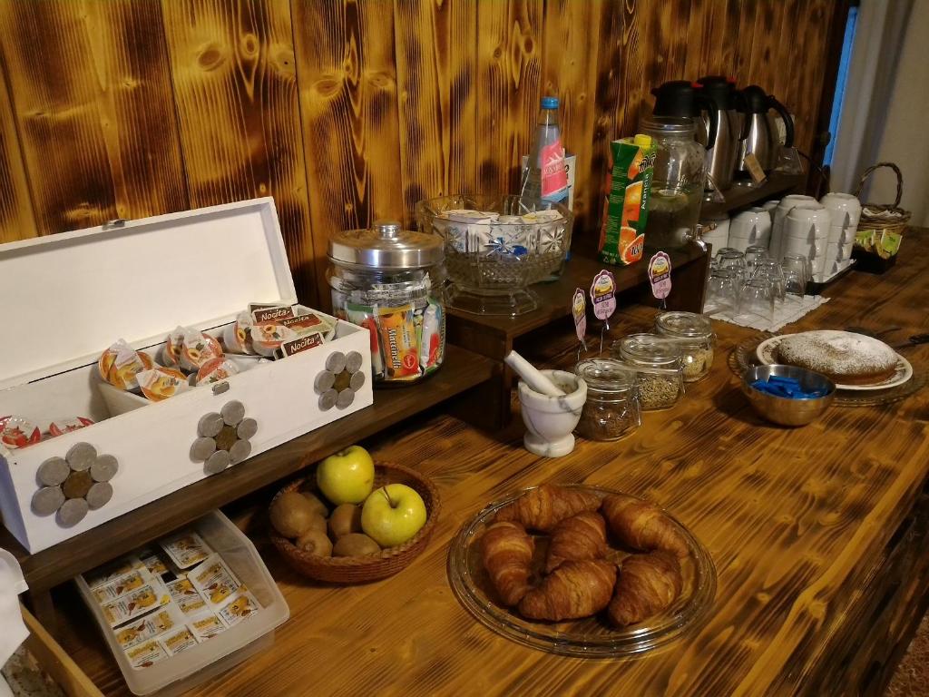 Jídlo v hotelu nebo okolí