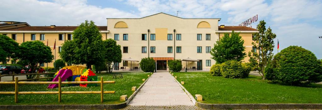 Ogród w obiekcie UNA HOTELS Occhiobello