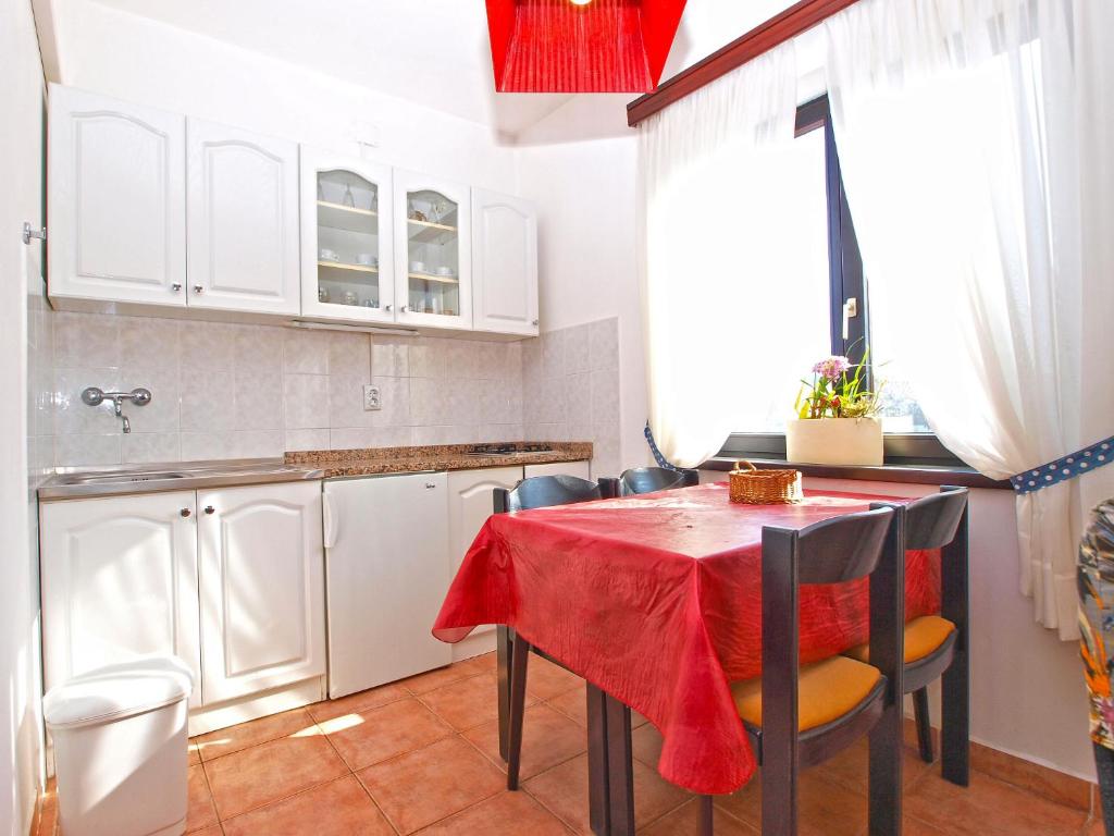 Zdjęcie z galerii obiektu Apartments Velimir 421 w Fažanie