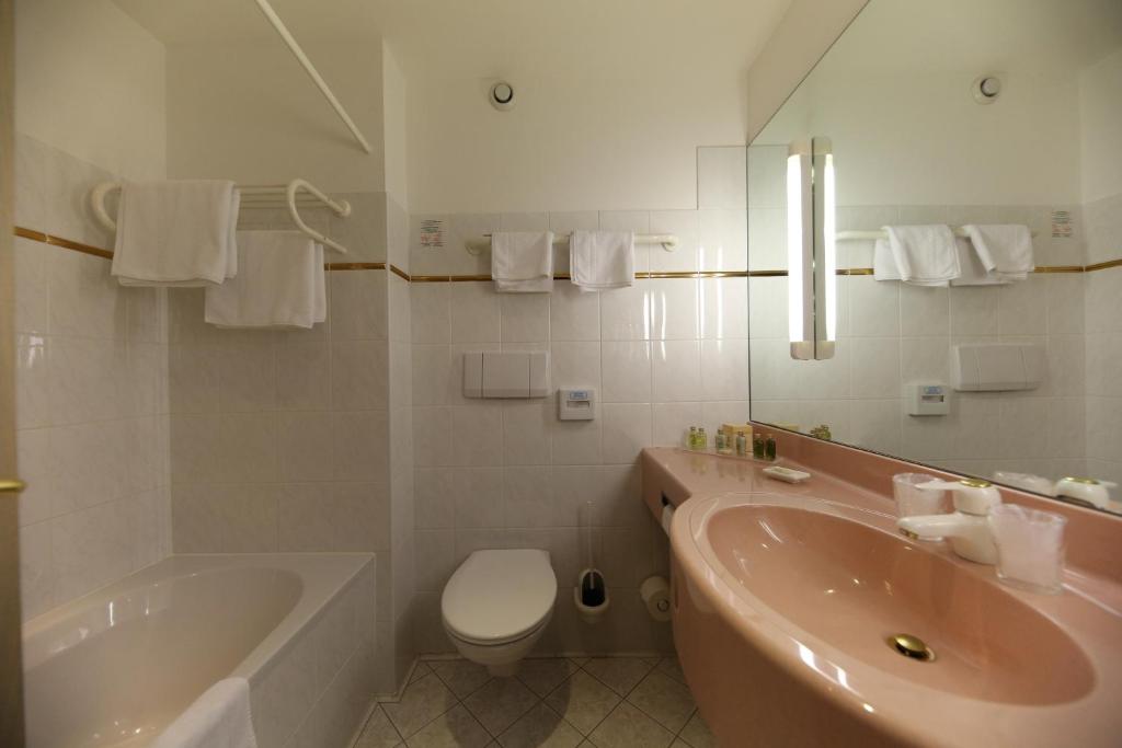 Koupelna v ubytování Hotel Lamark