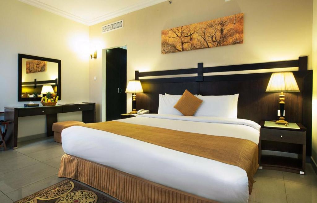 REST NIGHT HOTEL SUITES AL HAMRA
