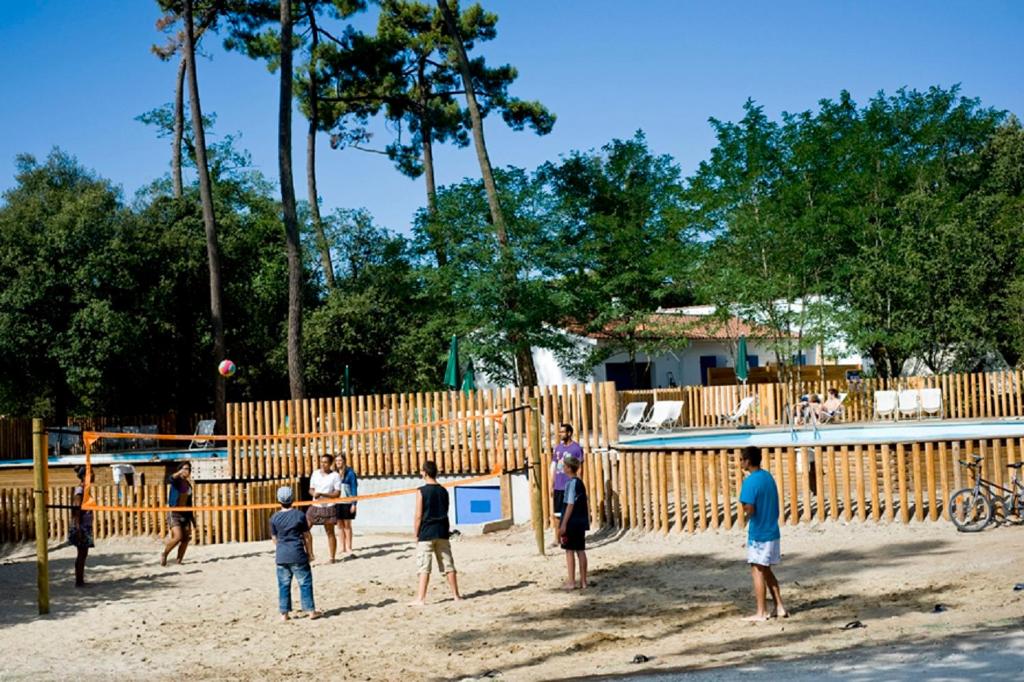 Hosté ubytování Huttopia Oleron Les Pins