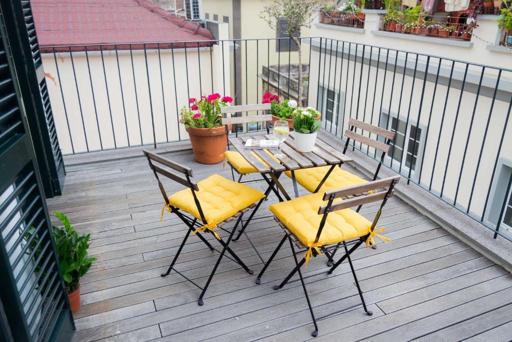 Een balkon of terras bij Apartamentos Santa Maria by Heart of Funchal