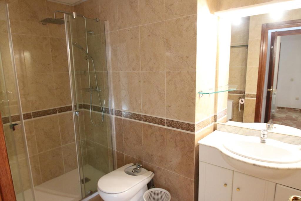 A bathroom at Apartamento Les Palmeres