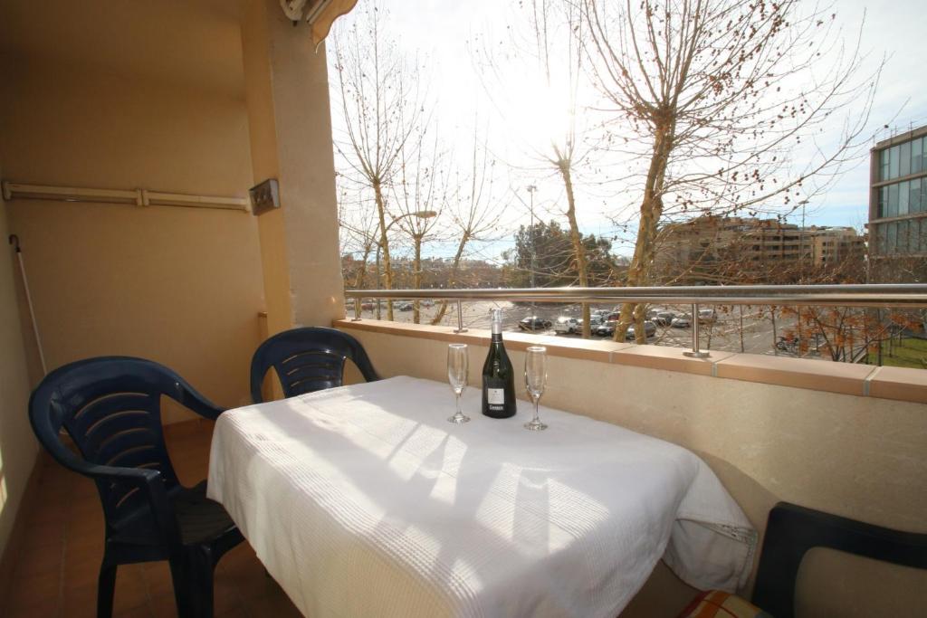 A balcony or terrace at Apartamento Les Palmeres