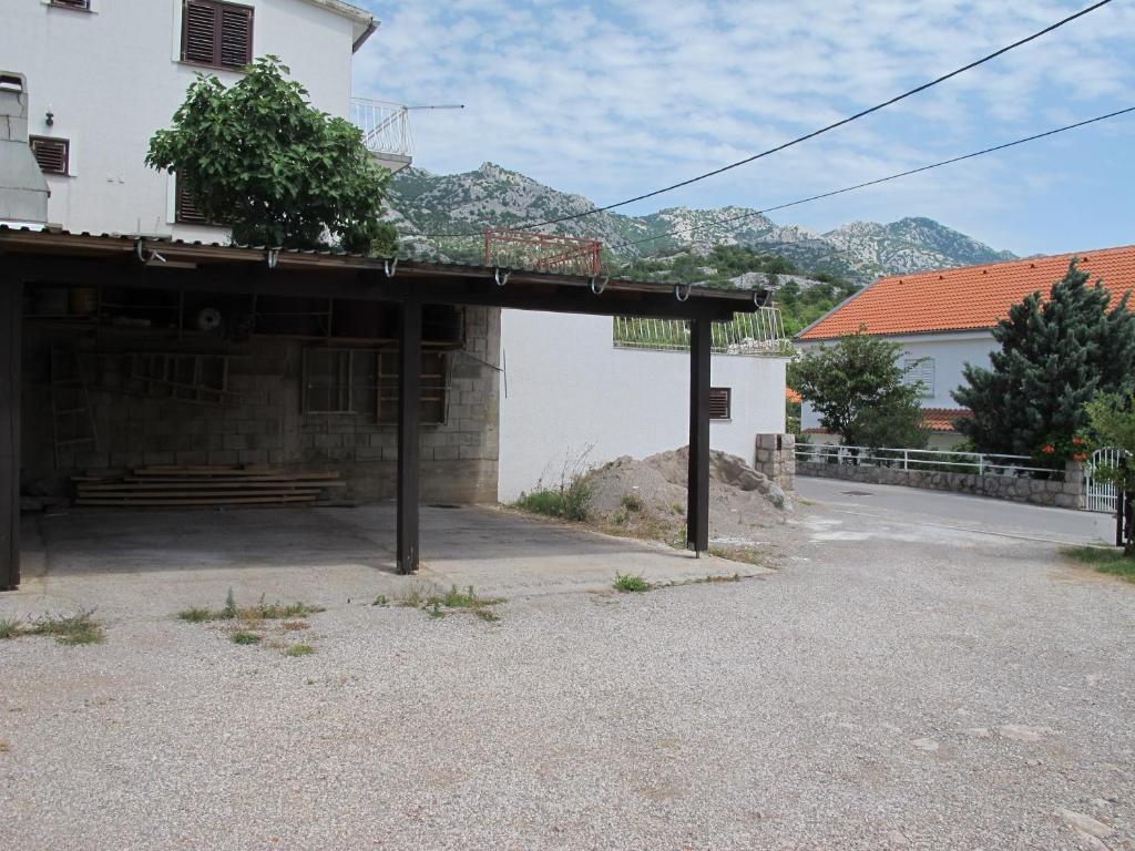 Nespecifikovaný výhled na hory nebo výhled na hory při pohledu z apartmánu