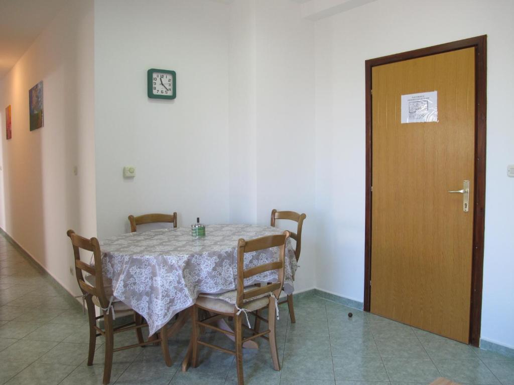 Fotografie z fotogalerie ubytování Apartmani Stille v destinaci Karlobag