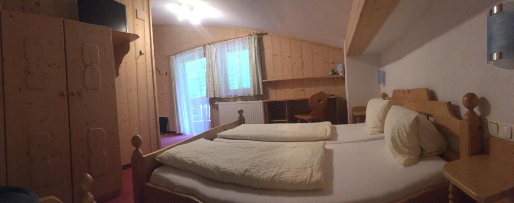 Postel nebo postele na pokoji v ubytování Panoramahotel Burgeck