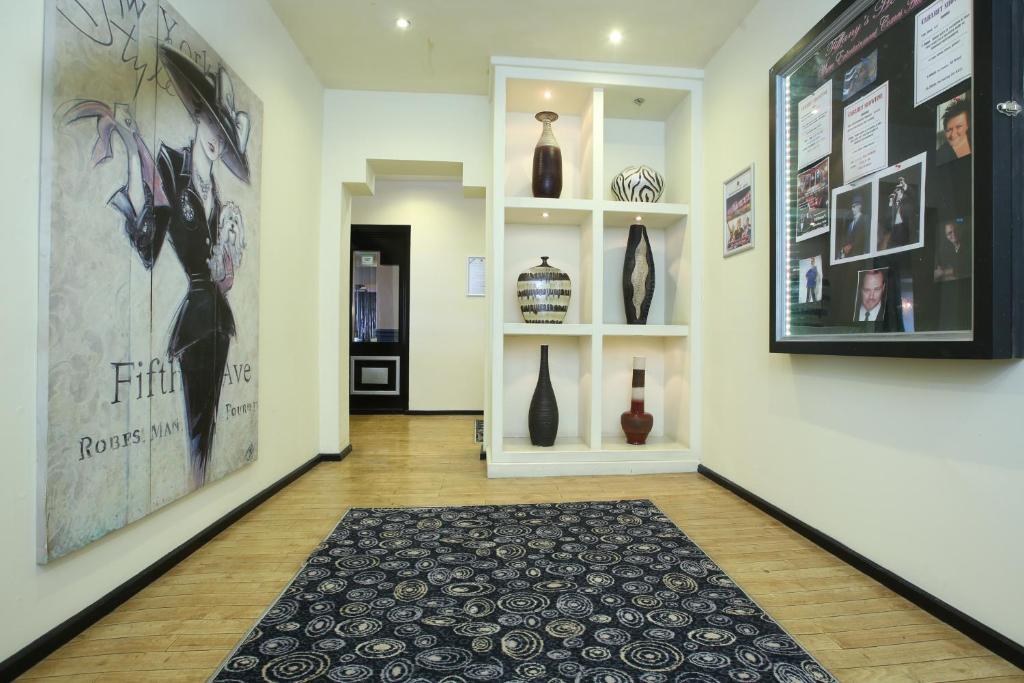 Tiffany's Hotel - Resim 23