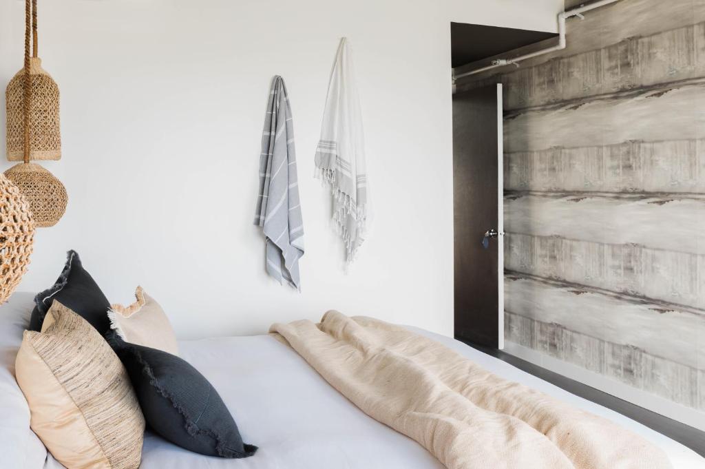 Postel nebo postele na pokoji v ubytování AWOL Hotel Provincetown