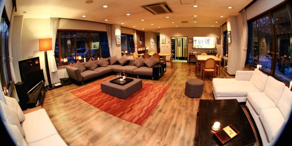 Ο χώρος του lounge ή του μπαρ στο Morino Lodge - Hakuba