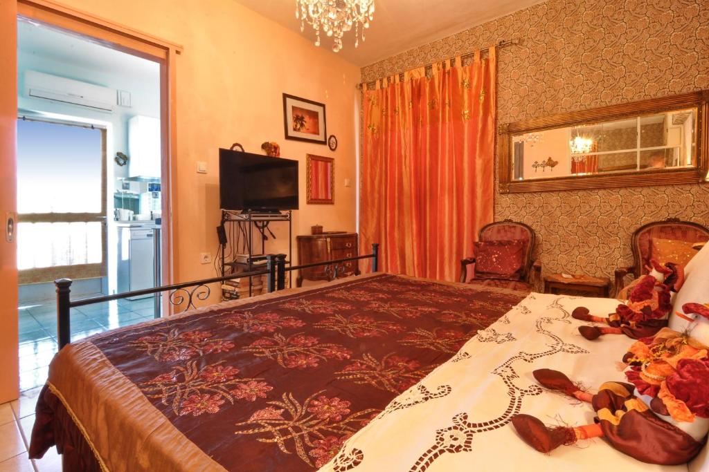 TV a/nebo společenská místnost v ubytování Pipitsa's Apartments