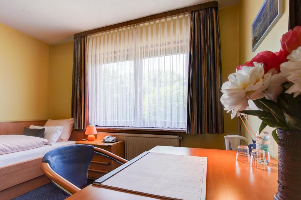 Hotel Elbinsel free parking - Resim 43