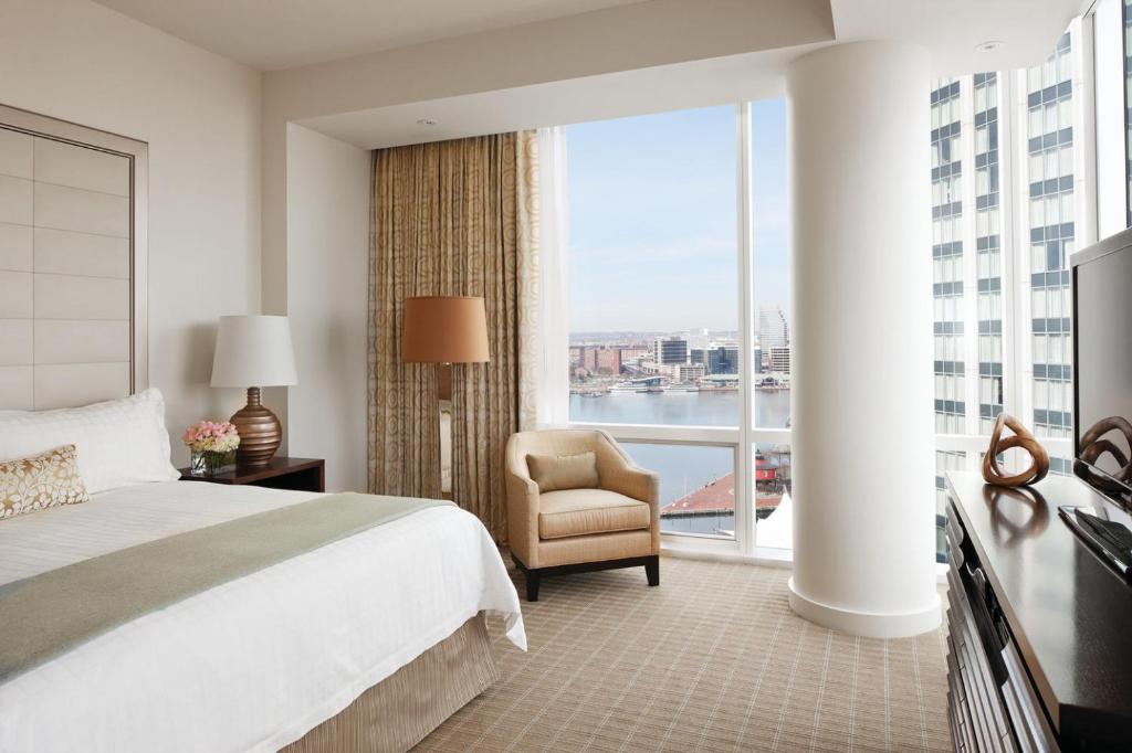 Four Seasons Baltimore - 