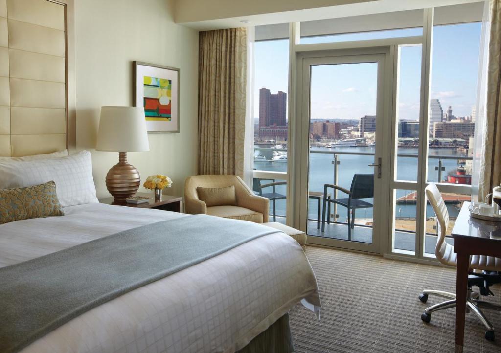 Four Seasons Baltimore - 