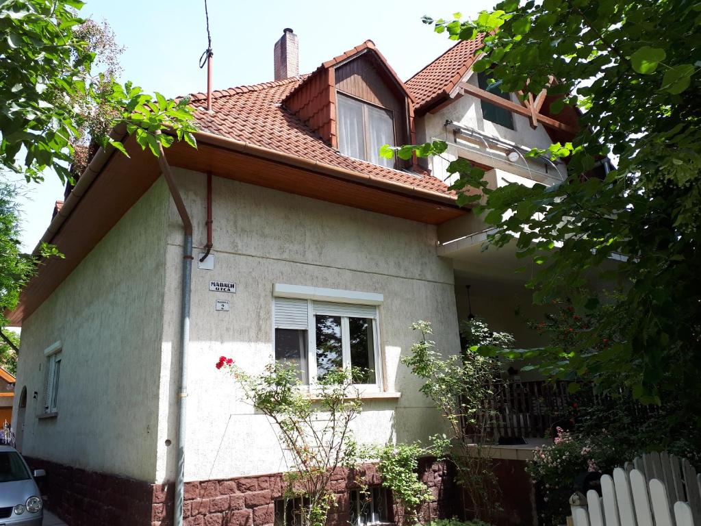 Gallery image of Magdi apartman in Keszthely