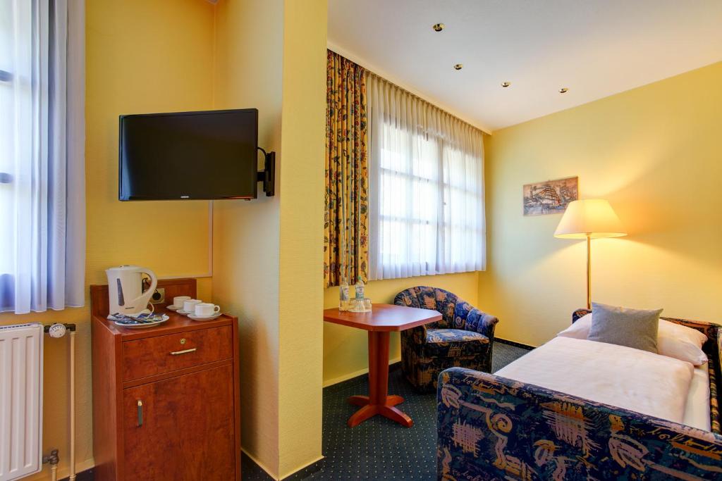 Hotel Elbinsel free parking - Resim 26