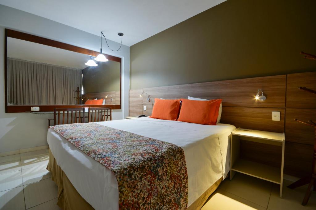  Littoral Hotel