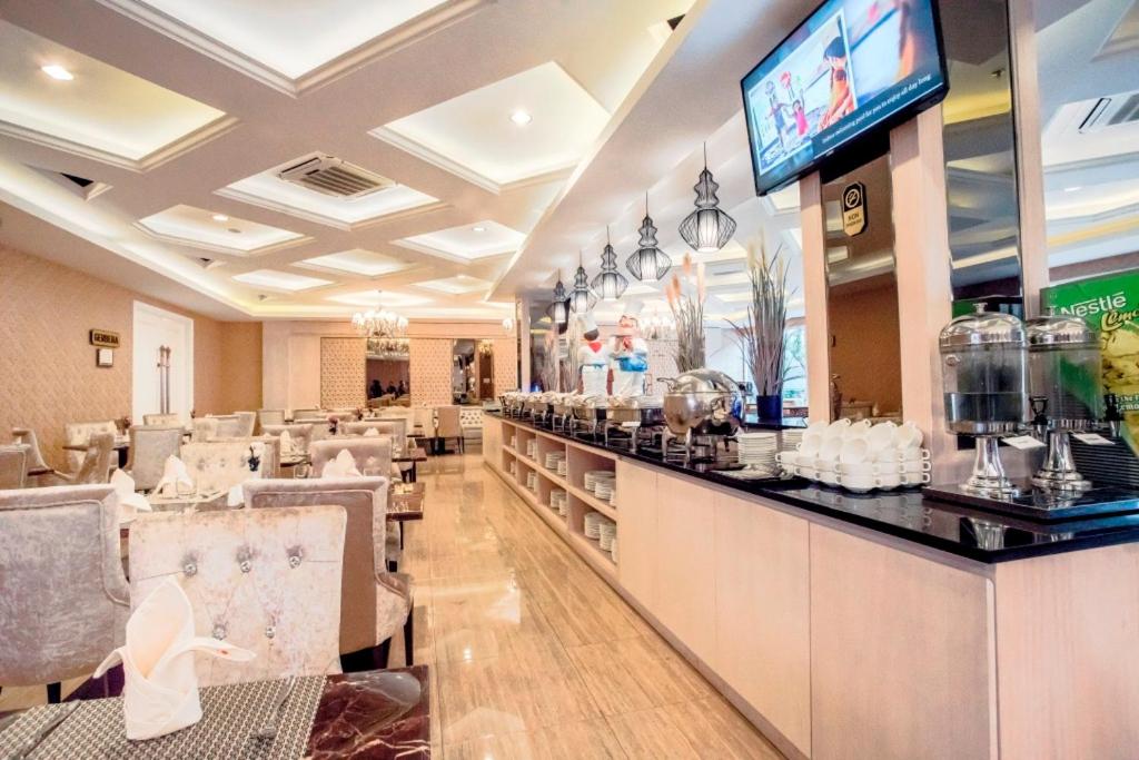 Restaurace v ubytování Savero Hotel Depok