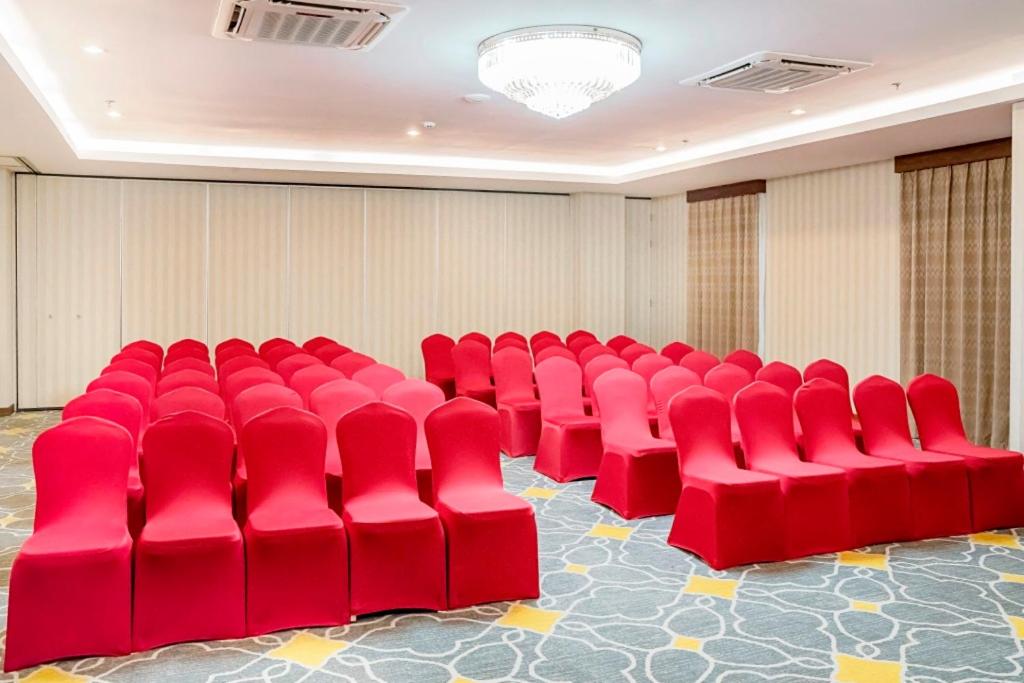 Posezení v ubytování Savero Hotel Depok
