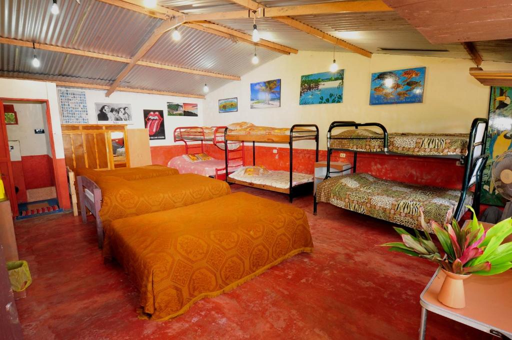 Cabañas Ecobiosfera - Quarto Familiar Para 21 Pessoas Madriguera