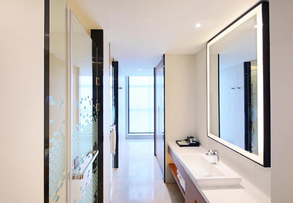 Koupelna v ubytování Hampton by Hilton Zhuhai Cheng Feng Plaza