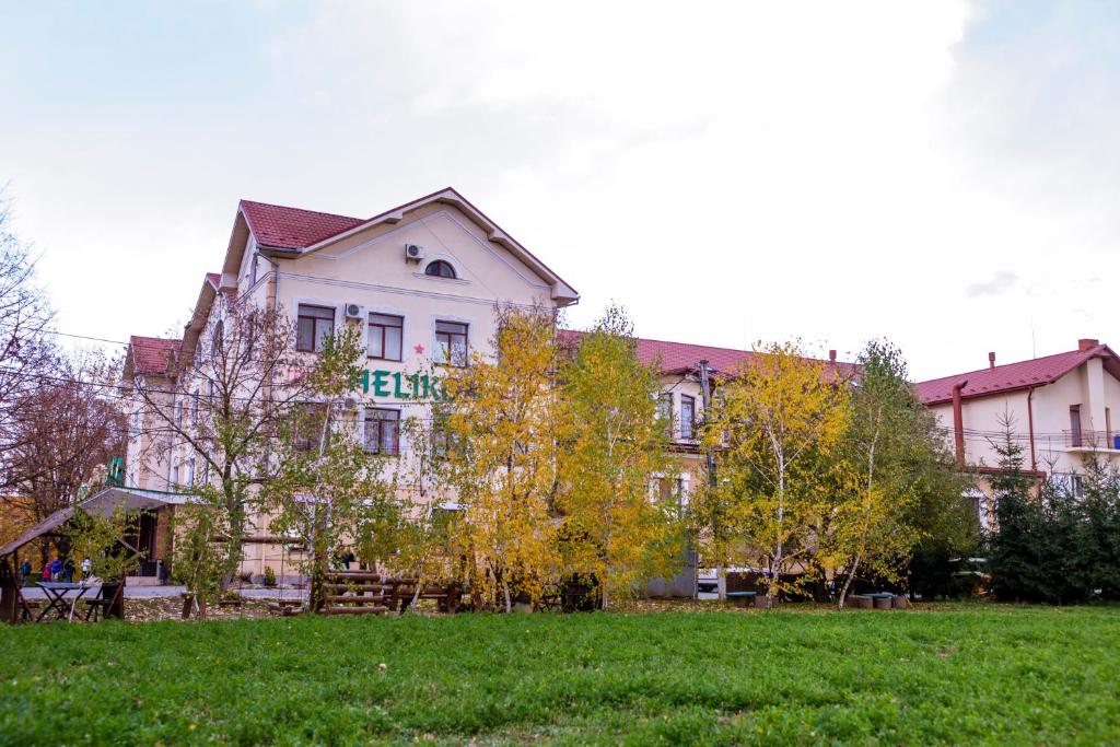 Budova, kde se hotel nachází