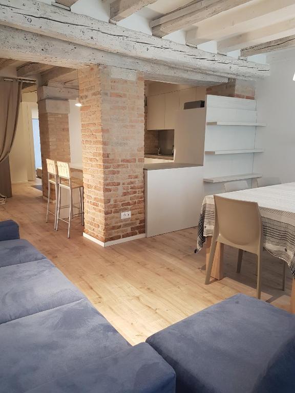A kitchen or kitchenette at CORTE SCONTA Mini-Loft
