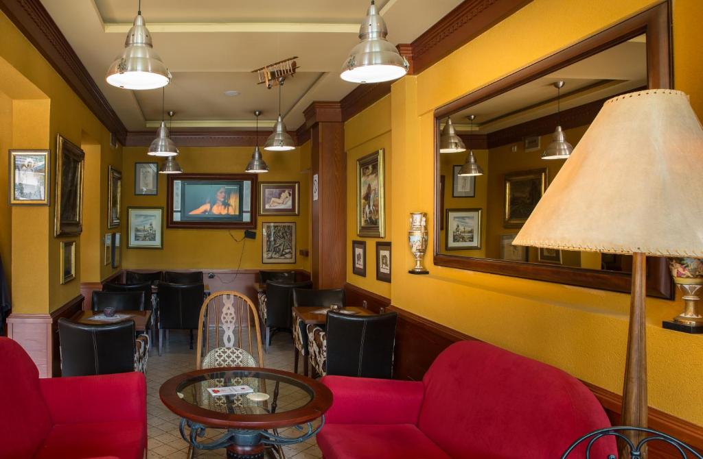 Posezení v ubytování Garni Hotel Garson-Lux NS