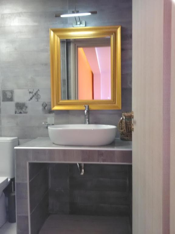 Kúpeľňa v ubytovaní Mikros Gialos Apartments