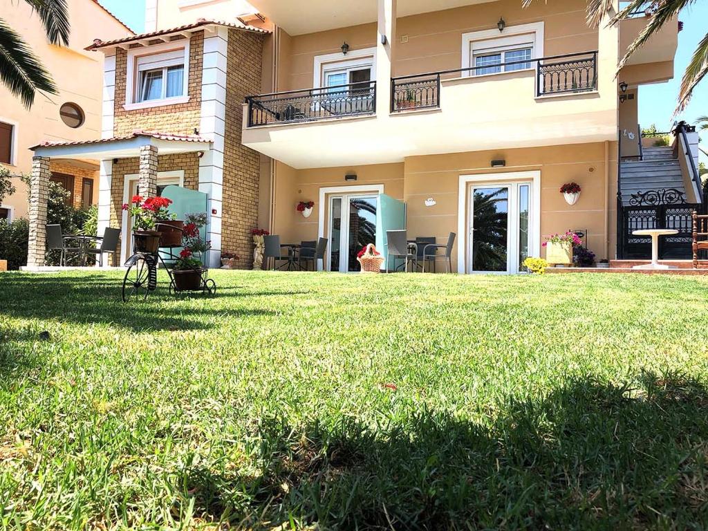 A garden outside Alrose