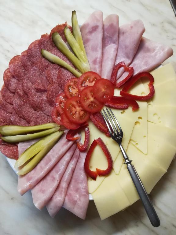 Jídlo v penzionu nebo okolí