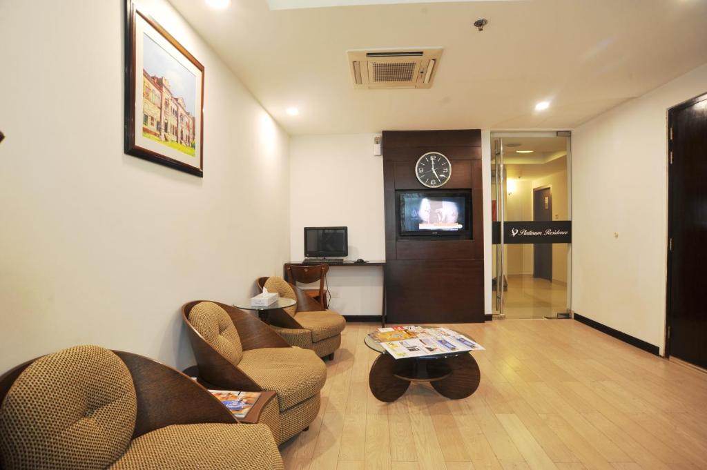 Platinum Residence photo