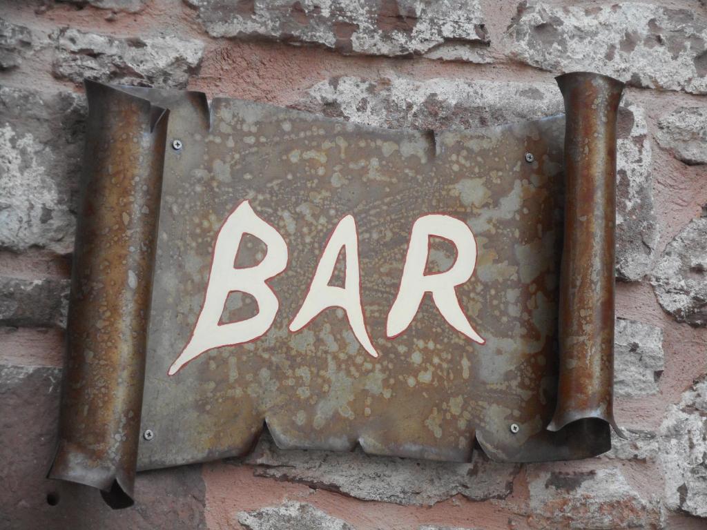 Certifikát, hodnocení, plakát nebo jiný dokument vystavený v ubytování The Tavern