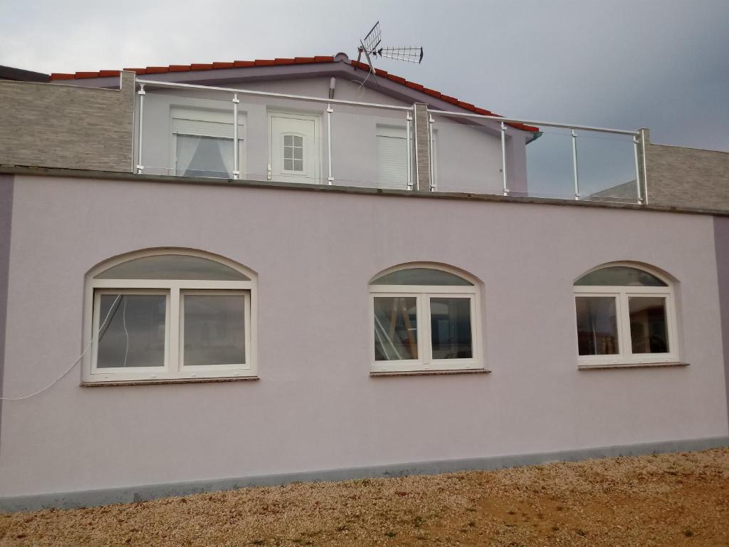 Budova, v ktorej sa apartmán nachádza