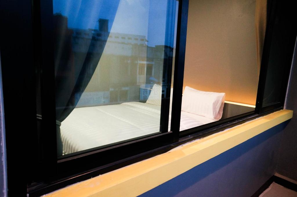 Lux Rooms Night Bazaar - Resim 22