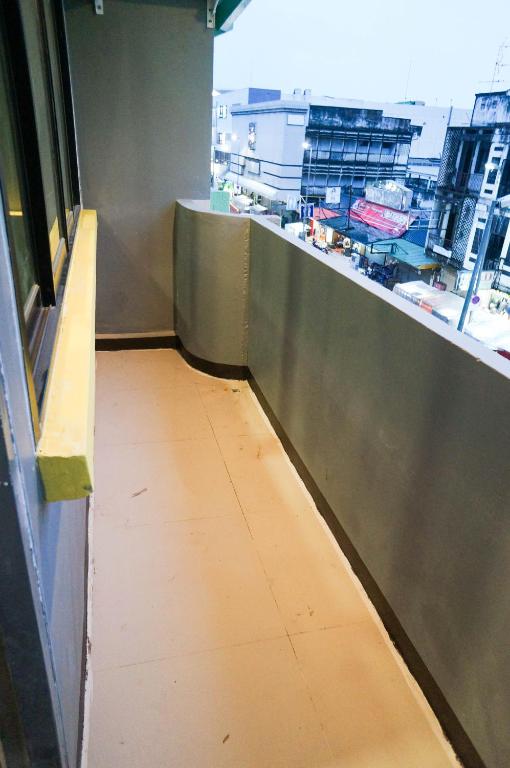 Lux Rooms Night Bazaar - Resim 23