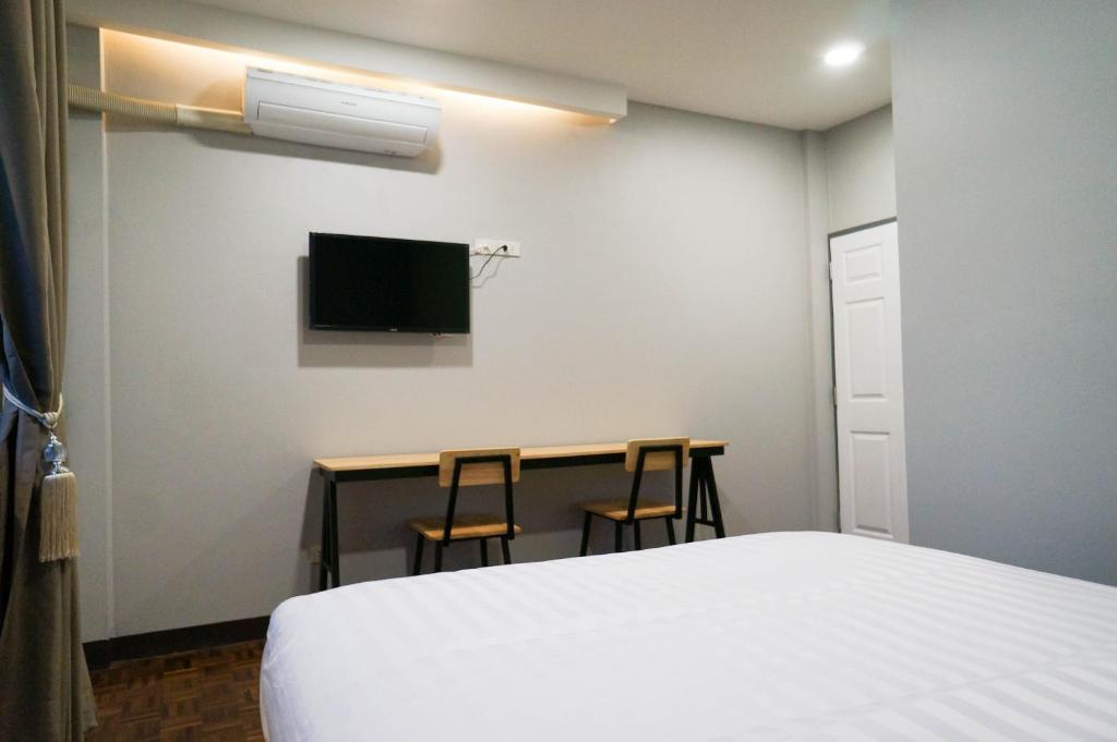 Lux Rooms Night Bazaar - Resim 5