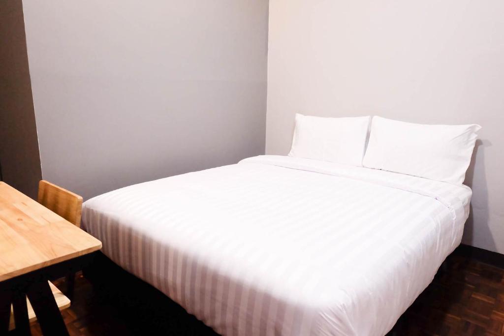 Lux Rooms Night Bazaar - Resim 19