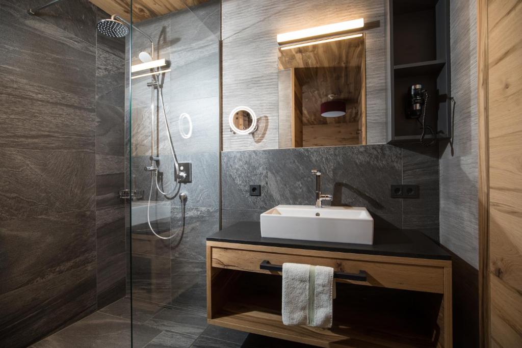 Łazienka w obiekcie Stadl Lofts Plattenalm - Premiumchalets - Zillertal - Tirol - Salzburg