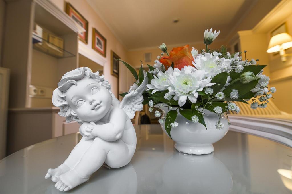 Karlsbad Grande Madonna - 14