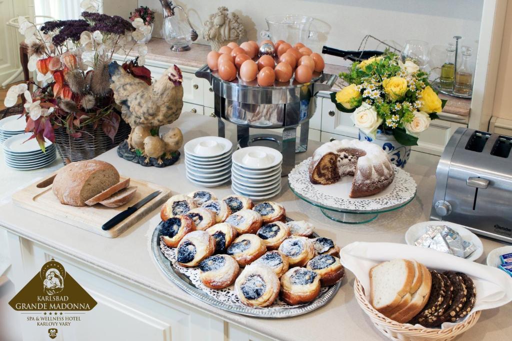 Karlsbad Grande Madonna - Resim 19