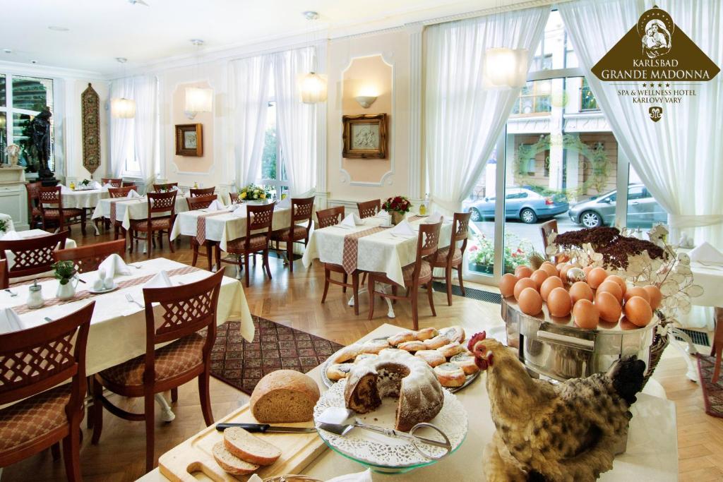 Karlsbad Grande Madonna - Resim 22