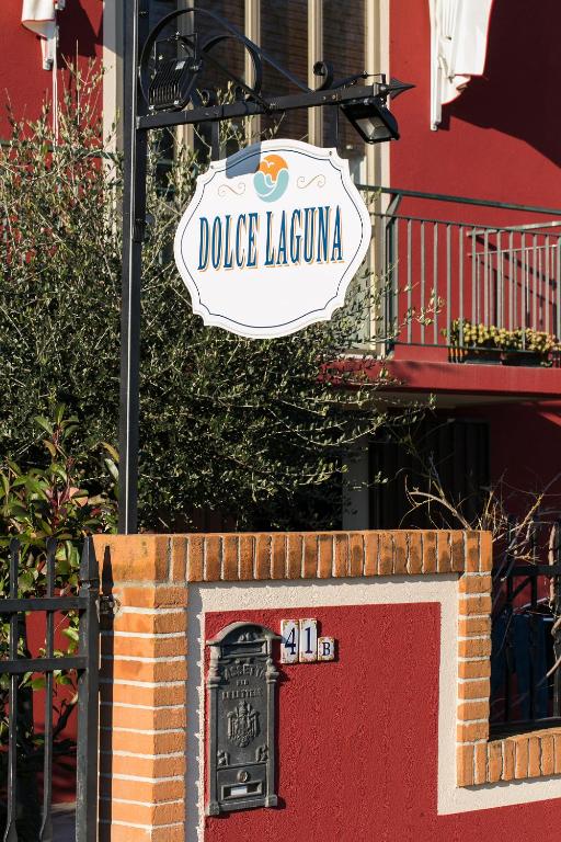 Certifikát, hodnocení, plakát nebo jiný dokument vystavený v ubytování Guest House Dolce Laguna