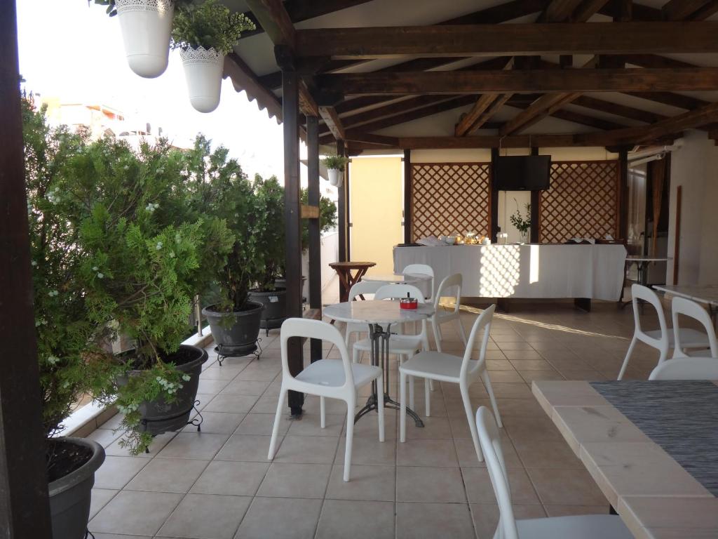 Patio nebo venkovní prostory v ubytování Ilion Spa Hotel