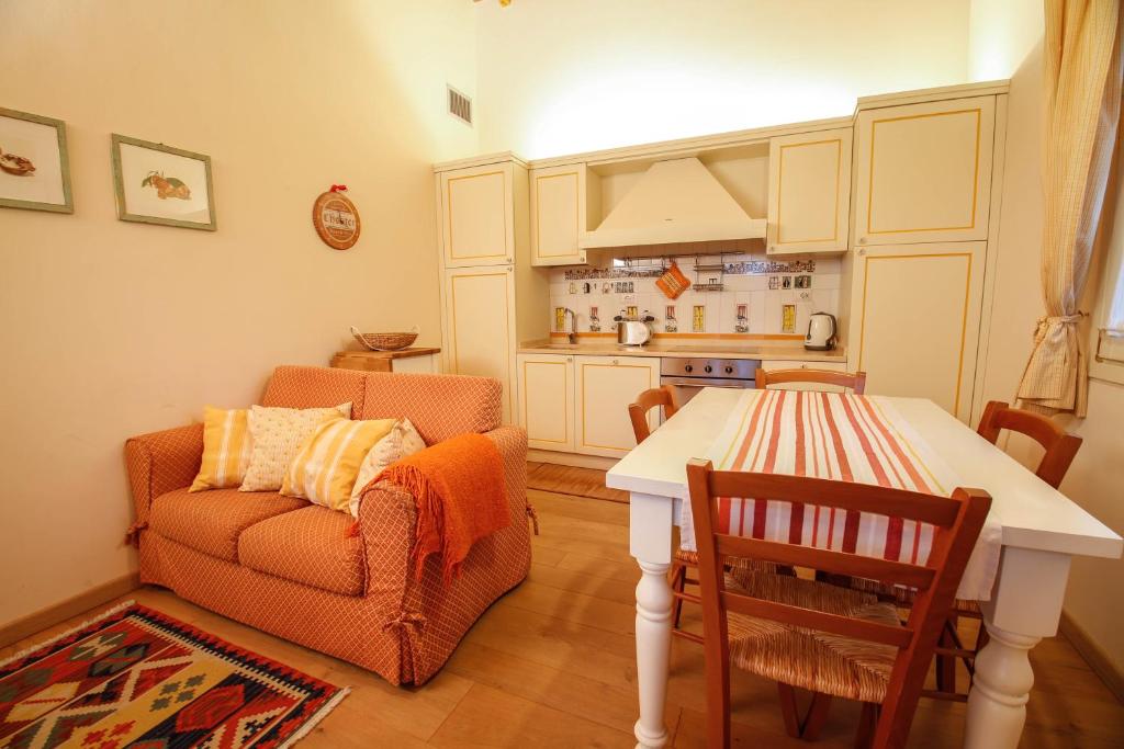 Kuchyň nebo kuchyňský kout v ubytování Casa Montecuccoli