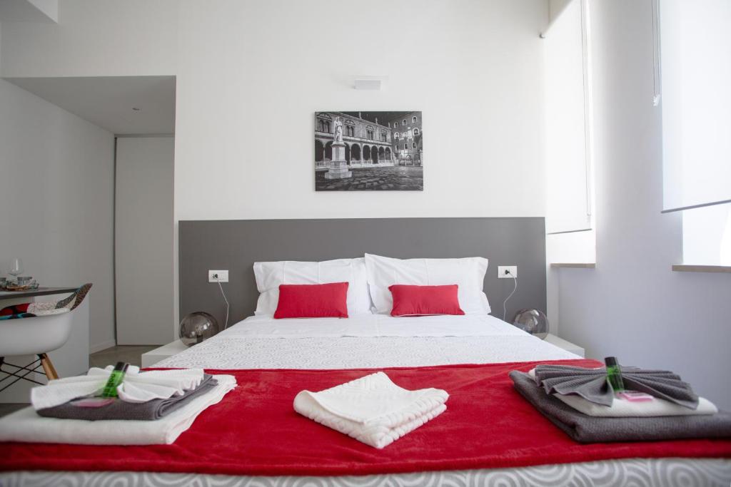 Suite Dreams in Verona - 16